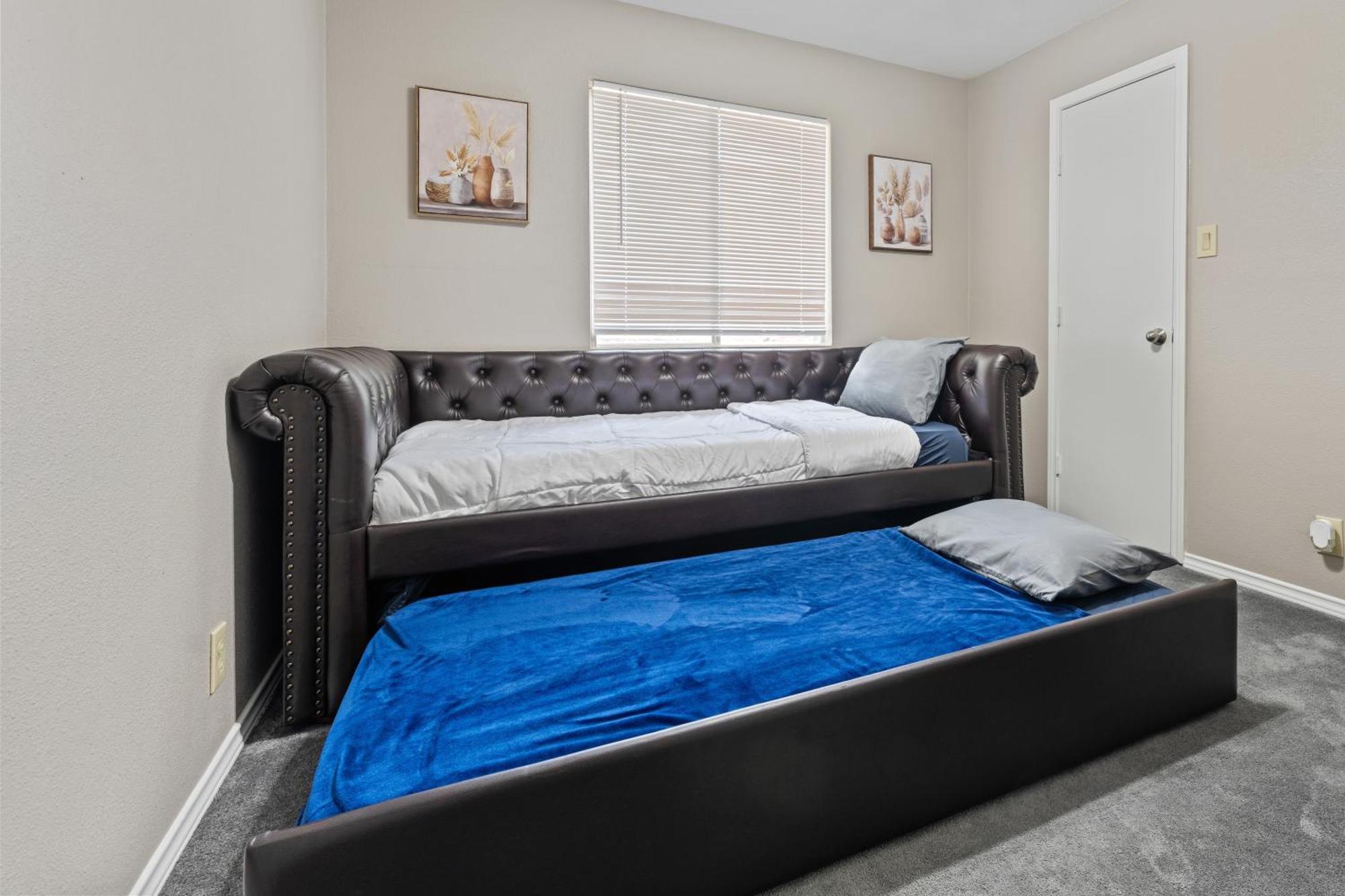 4 Bedroom Suburban Dream House - Seaworld-6Flags-Medcenter - Sleeps 10 San Antonio Exterior photo