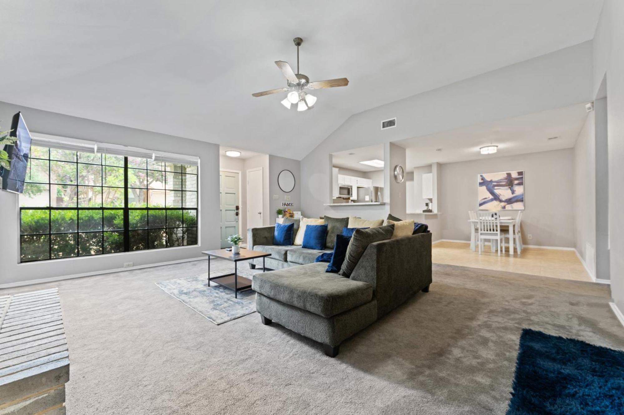 4 Bedroom Suburban Dream House - Seaworld-6Flags-Medcenter - Sleeps 10 San Antonio Exterior photo